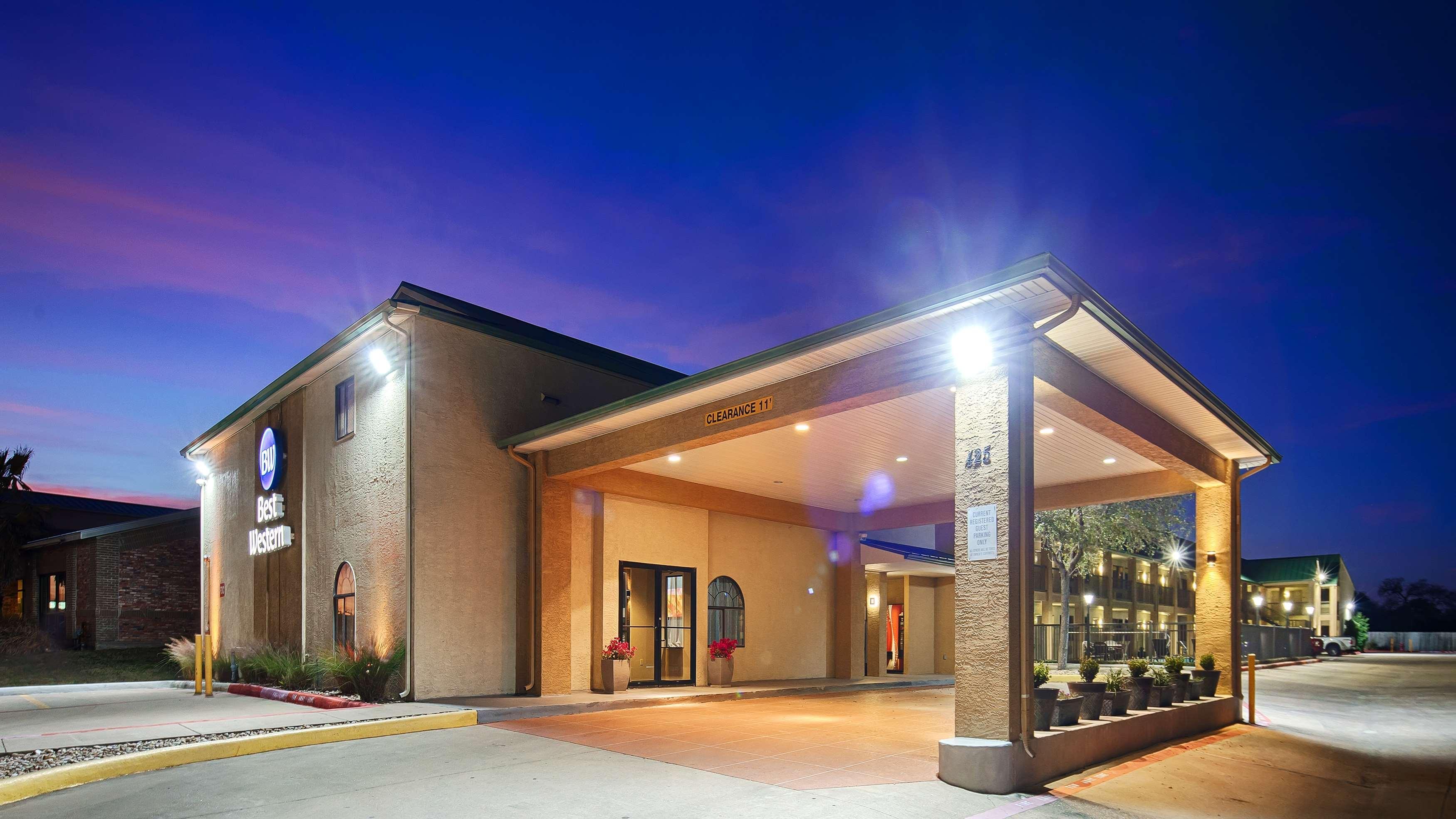 Best Western Cedar Inn Cedar Park Buitenkant foto