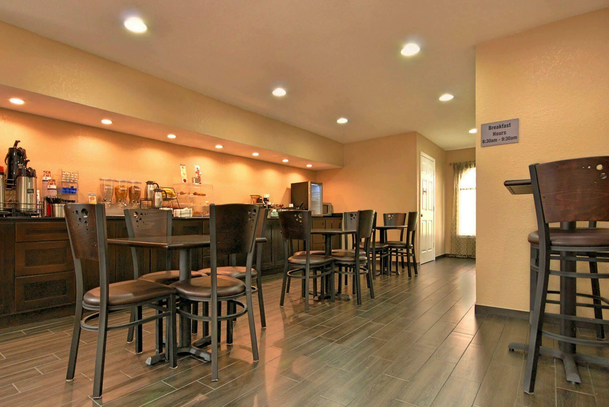 Best Western Cedar Inn Cedar Park Restaurant foto